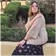 Soy una persona con muchísima paciencia y bastante amable y más a la hora de tratar los niños.