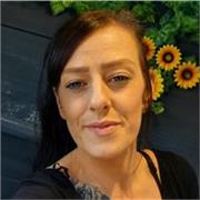 I am a patient and encouraging English instructor focused on real-world communication. 