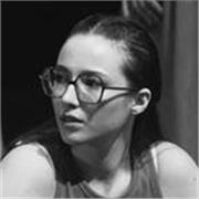 Etudiante et professeure de danse, donne des cours de français jusqu'au niveau première (aide préparation au bac de français).