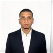 Ingeniero con covacion por la pedagogia