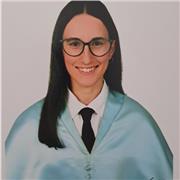 Profesora de Educación Primaria con Mención en Educación Especial, apta para adaptarme a los diversos niveles de los estudiantes