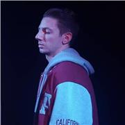 Coreografo e ballerino offre lezioni di danza hip-hop adatte ad ogni livello. Disponibile anche per creare coreografie per matrimoni facili e divertenti per rendere unico il tuo giorno speciale