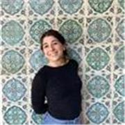 Insegnante delle scuole superiori laureata in chimica disponibile per lezioni private e ripetizioni