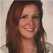 Soy una profesora de matemáticas, titulada en Ingeniería y con más de 7 años de experiencia en la docencia