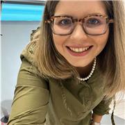 Erfahrene Englischlehrerin, spezialisiert für Abivorbereitung und Englische Tests (TOEFL, IELTS, SAT, usw.)