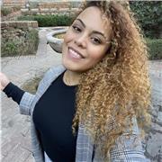 Doy clases de lengua, para que de este modo los alumnos aprendan a entender cómo hablamos. Aprenderán también por qué las palabras se escriben como se escriben o por qué el lenguaje a evolucionado de la forma en la que lo ha hecho