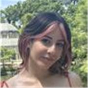 Makeup artist offre lezioni di self makeup per imparare a valorizzarsi