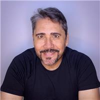 Carlos Fernández. Clases de Canto en Madrid Centro. Plaza de Callao. Teatro Musical, Moderno y Lírico