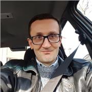 Entrepreneur individuel depuis 2016, consultant et formateur dans le domaine du marketing numérique