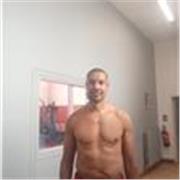 Éducateur et professeur de boxe, j'accompagne les jeunes et moins jeunes dans la régulation des émotions. 