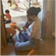 Soy una chica activa y trabajadora que ofrece clases para niños de primaria