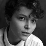 Diplômée d'Émile Cohl, je donne des cours de dessin académique , d'illustration ou de bande dessinée pour petits et grands!