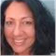 Avvocato civilista impartisce lezioni a studenti di scuole superiori ed universitari