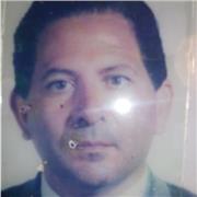 Profesor con amplia experiencia en formación de niños en el área Socioemocional