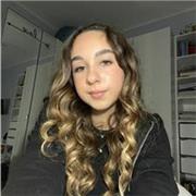 Studentessa di quinta liceo linguistico,buone abilità nella lingua con certificato cambridge C1