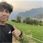 Ayuda con el Inglés a alumnos que están empezando a la materia, incluido a mi hermano pequeño que está estudiando 4 de Primaria .Consto con 2n de Bachillerato en Instituo SJD