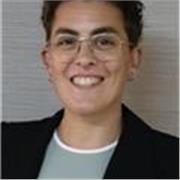Me defino como una persona responsable, paciente y con facilidad para enseñar programación de forma clara y práctica. 