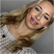 He nacido en España Mallorca y me encantaría enseñarlo a personas que no saben y quieren aprenderlo y brindarles lo mejor de mi 