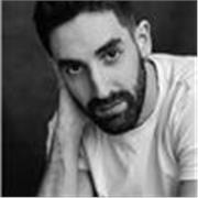 Profesor de interpretación apto para todas las edades.