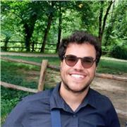 Ho fatto il liceo scientifico e sono un laureato in scienze politiche, mi rendo disponibile per aiuto compiti