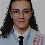 Soy Claudia! Graduada en Educación Primaria y con título profesional del conservatorio de música, con especialidad en flauta travesera