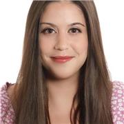 Profesora alegre y creativa, con ganas de ayudar a quienes lo necesiten