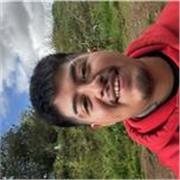 Me considero un buen profesor de inglés, tengo un B2 de Inglés y siempre estoy en continuo aprendizaje. Se me da bien enseñar.