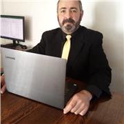 Soy ingeniero en administración y enseñó Excel aplicado a la administración de empresas