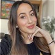 Profesora de español para alumnos principiantes con conversación