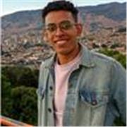 Profesor de ingles enfocado en la enseñanza de las bases del idioma, clases conversacionales para afianzar conocimiento y refuerzo para cualquier debilidad que pueda tener la persona. Tengo un énfasis en ingles de negocio, así que puedo dar clases a profe