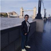 Estudiante de medicina que da clases de refuerzo de biología a alumnos de ESO y bachillerato