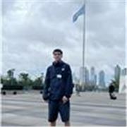 Profesor de inglés, con un certificado de c1 alto y estudiante de una carrera en inglés