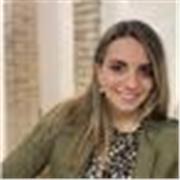 Laureata Magistrale in Lingue e Letterature Europee e Americane impartisce lezioni di lingua inglese. (In presenza o online)