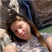 Profesora estudiante universitaria. Que tiene conocimientos variados