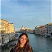 Studentessa magistrale offre ripetizioni e aiuto compiti di Inglese, Italiano, Storia e Arte online o in presenza