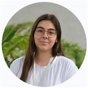 Profesora de Lengua y Literatura para niños y niñas de entre 3-10 años.