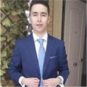 Estudiante universitario con pasión por la enseñanza del inglés