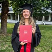 Englisch-Tutorin (Studentin für Translation) bietet Onlineunterricht für alle Niveaus und jedes Alter an.