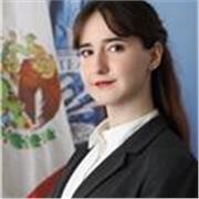 Maestra de inglés a niños con un año de experiencia. Licenciada en Arte Digital con aptitudes para poder dar clases de arte.