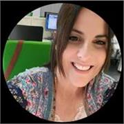 Maestra de educación primaria 
Certificación de C1 de inglés 