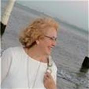Profesora superior de canto, para estudiantes, profesionales y amantes del canto. Técnica vocal para coros