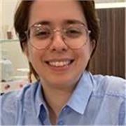 Laureata in Filologia Moderna e in Editoria e scrittura
