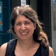 Professeur de français sur Paris. Auteur de livres, conférencière au sens pédagogique, alliant efficacité et plaisir d’apprendre
