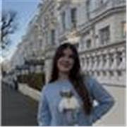 Profesora de inglés o el resto de materias para niños y niñas en primaria.