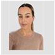 Estudio Comunicación en la universidad y ya he dado clases particulares a una niña. Soy una persona paciente, flexible y responsab