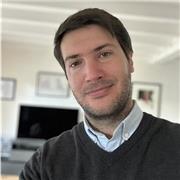 Donne cours particulier d’introduction au droit et droit civil.