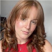 Ciao! sono una studentessa universitaria, sto studiando igiene dentale e ho iniziato da poco il terzo anno. 
Se ti servono ripetizioni di materie scientifiche/umanistiche o aiuto compito, non esitare a contattarmi!