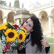 Italian tutor providing lessons for children