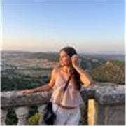 Profesora de apoyo escolar en inglés desde primaria hasta la ESO. Clases presenciales de viernes a domingo