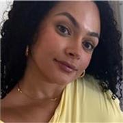 Online student life coach supporting teens and university students with confidence, wellbeing, motivation and academic stress.